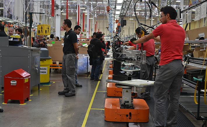 Crece empleo 1.7% en sector manufacturero
