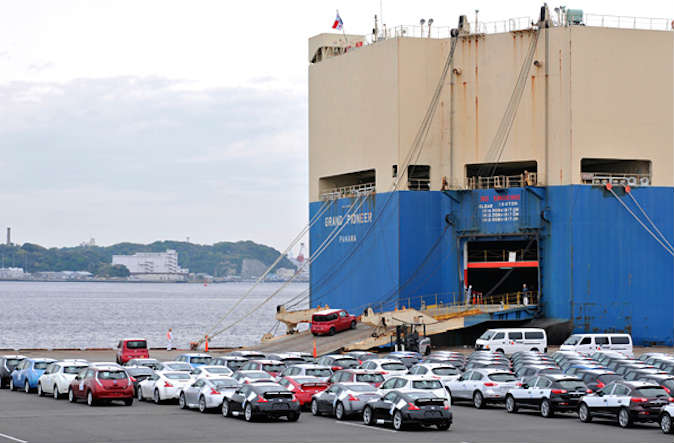 Las exportaciones de autos mexicanos a América del Norte crecieron 21.1% y a países asiáticos (23.5%) en los primeros cinco meses del año. (Foto: Nissan)