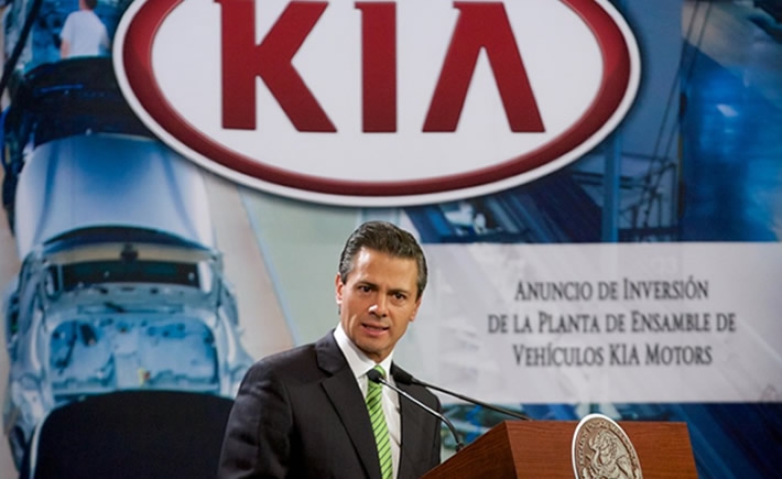 Será en 2016 cuando la surcoreana, KIA Motors, inicie operaciones en el estado con una capacidad de producción de 300,000 vehículos al año. (Foto: Presidencia)