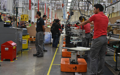 Crece empleo 1.7% en sector manufacturero