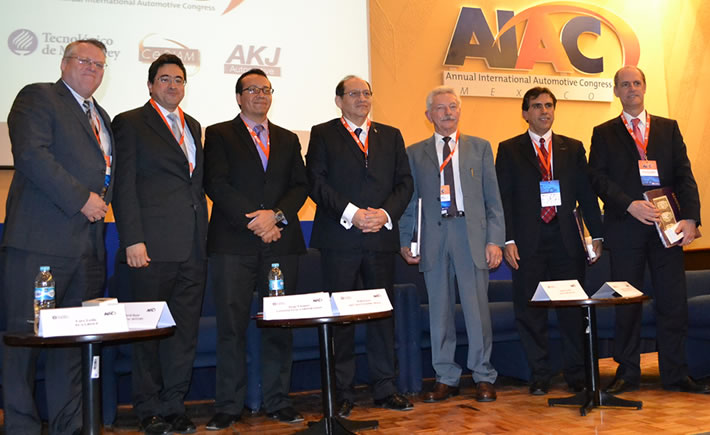 Desde 2003 se creó el AIAC con apoyo del AKJ de Alemania. Este evento se canceló en 2015; en 2009 y 2011 tampoco se realizó por motivos financieros. (Foto: VI)