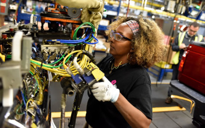 Confirma Ford inversión en San Luis Potosí