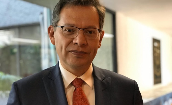 El analista en materia económica y asesor de la Concamin, José Luis de la Cruz Gallegos, dijo que en el corto plazo esta caída del 6 por ciento en la economía de México, "pensamos que va a generar un aumento de entre 3 y 3.5  millones  de personas en pobreza, es decir, en el corto plazo para la medición que se presente el año que entra pasaremos de 52.5 millones de personas en pobreza a cerca de 55 .5 o 56 millones". (Foto: Vanguardia Industrial)