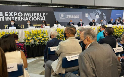 Industria del mueble, “soporte fundamental de la actividad económica de Jalisco”: Enrique Alfaro