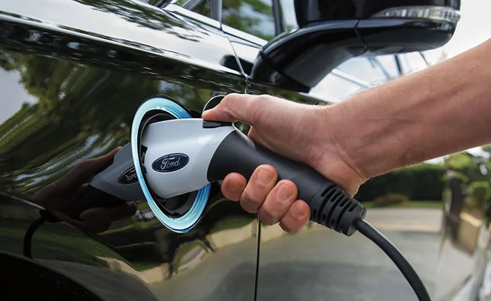 Los precios actuales y la infraestructura con la que cuentan la mayoría de los países obstaculizan que haya una transición acelerada hacia este tipo de vehículos. (Foto: Ford Motor Company)