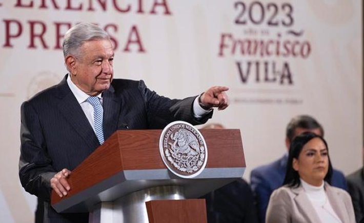 Primero se debe resolver lo de la inversión de Tesla en Nuevo León y el agua, para lo cual ya existe un compromiso por parte del empresario de enviar en breve, técnicos para hacer los primeros estudios, destacó López Obrador. (Foto: Cortesía)