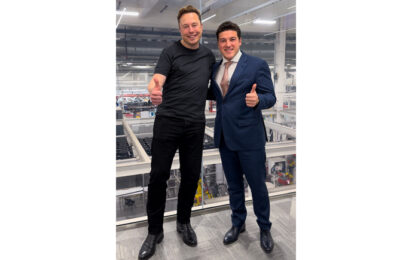 Tesla-Nuevo León, “traje a la medida” para mejorar el futuro de la electromovilidad: Samuel García