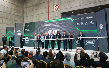 Desarrollo de la industria de curtiduría en Guanajuato, asociado al crecimiento del sector automotriz: Diego Sinhue