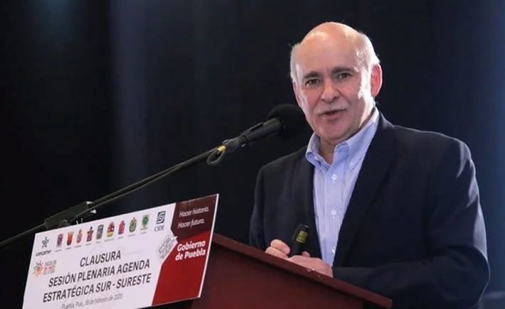 Eduardo Sojo recordó que la deuda pública atraviesa un punto crítico, lo que enfatiza aún más la importancia de las alianzas público-privadas y el fortalecimiento de la colaboración entre entidades federativas. (Fotografía: Cortesía)