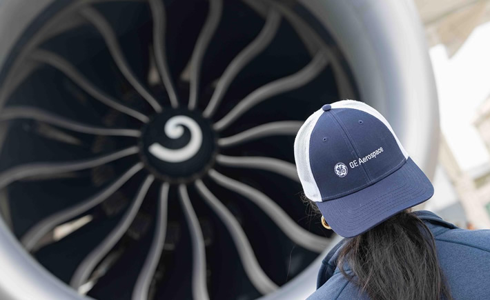 Los aranceles estadounidenses al acero y al aluminio han elevado entre 10 y 15 % los costos de producción en la industria aeroespacial mexicana. (Fotografía: GE)